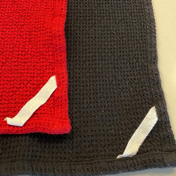 FREE when bundled with any item | Kitchen Towels | set of 6 | 3 black & 3 red - Picture 3 of 3